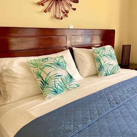 Luxury Apartments And Rooms,The Lagoons Montego Bay Exterior photo